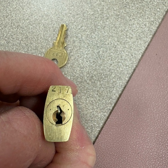 LV Lock & Key Number 217 - Authentic - Picture 4 of 7